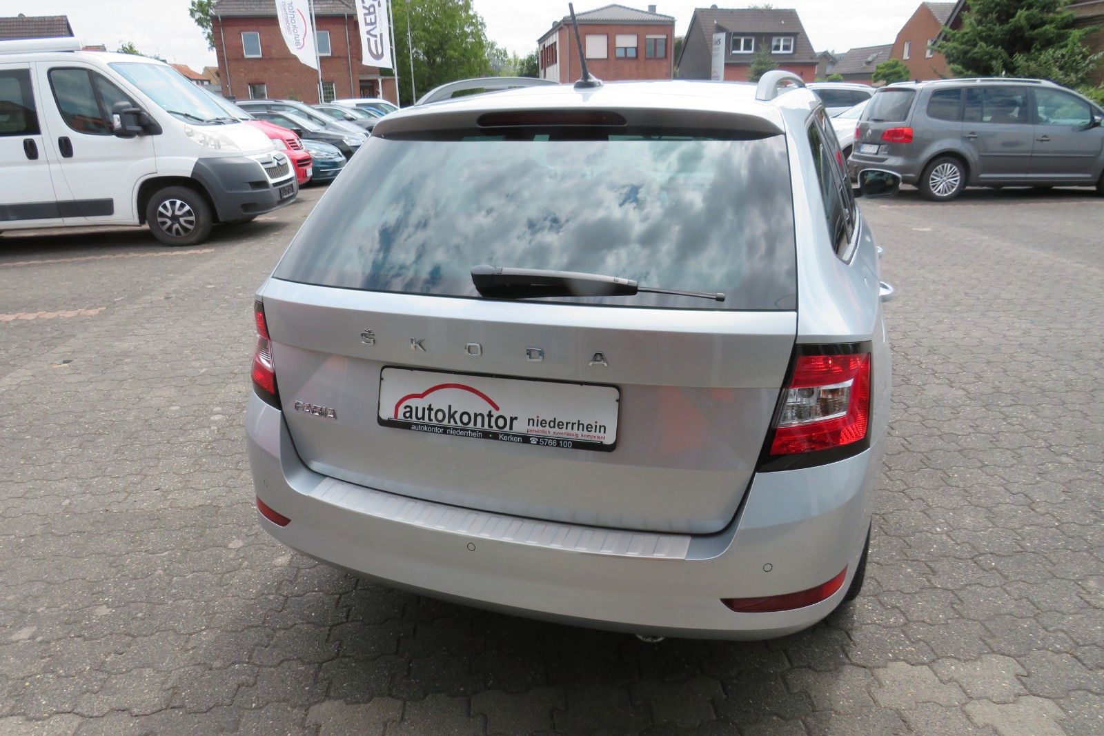 Fahrzeugabbildung SKODA Fabia Combi Ambition KLIMA SITZH. GRA PDC APP-C.