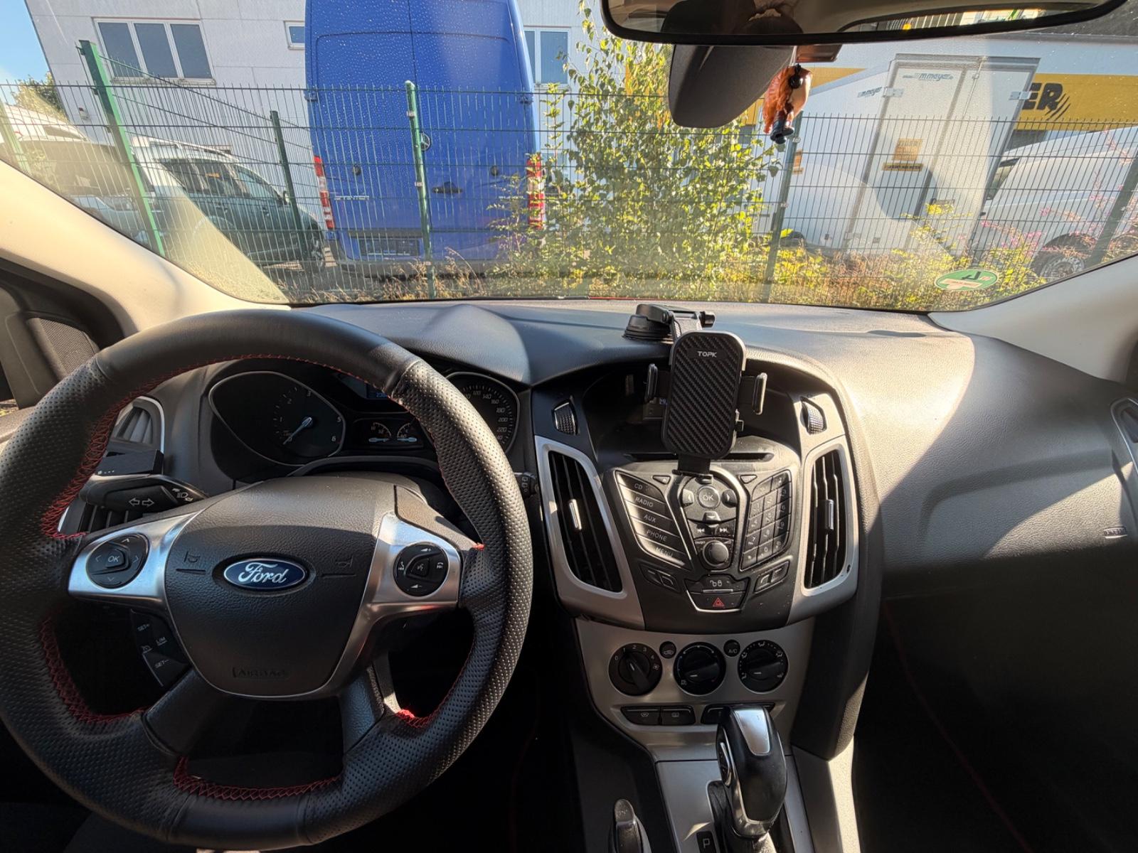 Ford Focus 2013 — photo 9