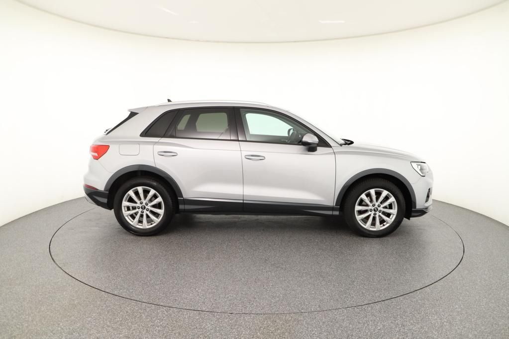 Audi Q3 advanced 2.0 35 TDI AHK*Tempo*PDC*RFK*SH