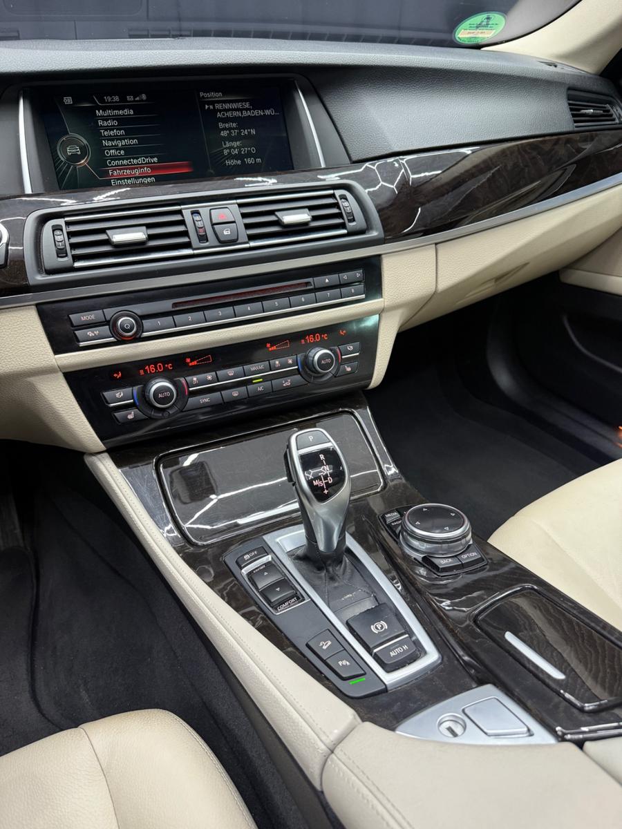BMW 530D XDRIVE 258ch - TOIT PANORAMIQUE - CUIR DAKOTA - SIÈGES CHAUFFANTS - GPS PROFESSIONAL - SUSPENSION PNEUMATIQUE