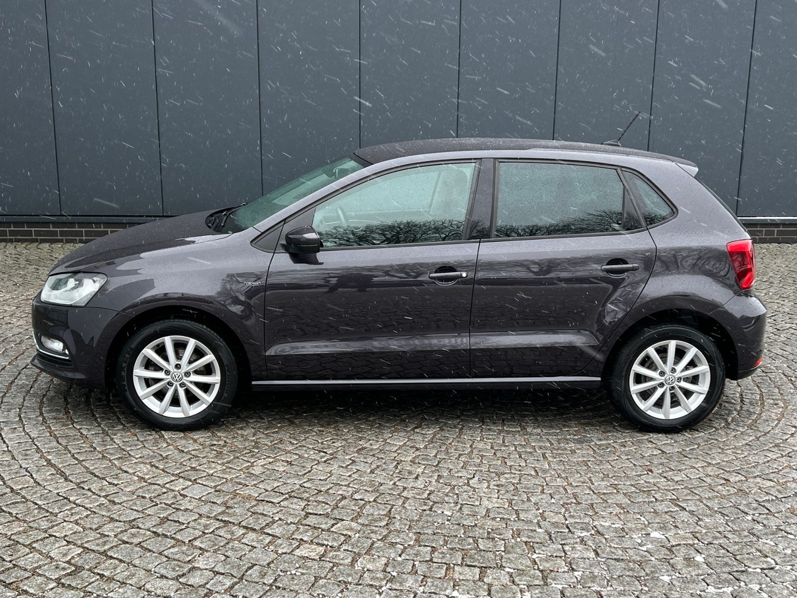 Fahrzeugabbildung Volkswagen Polo Lounge 1.0 *Sitzheizung, Climatronic, Navi*