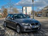 BMW E90 320d 2011 Automatik - BMW 320: 320d E90