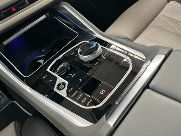 BMW X6 M60 - 12