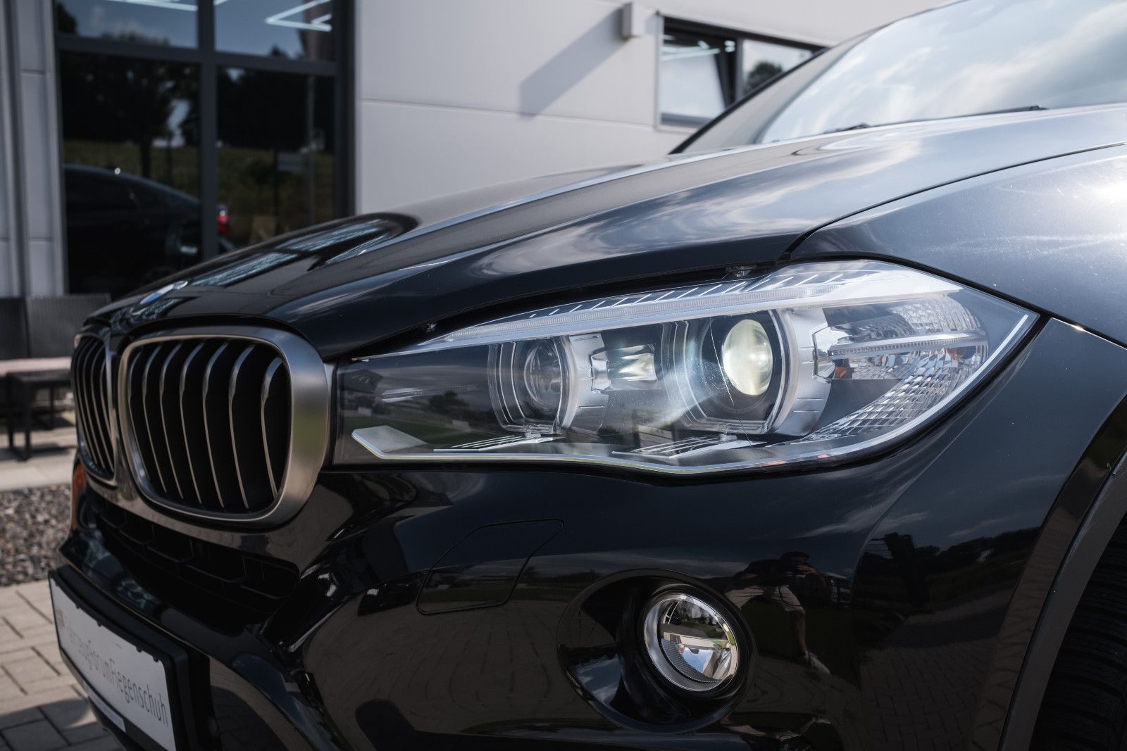 Fahrzeugabbildung BMW X6 xDrive 40 d - Nappa - HUD - AHK - InnoPaket