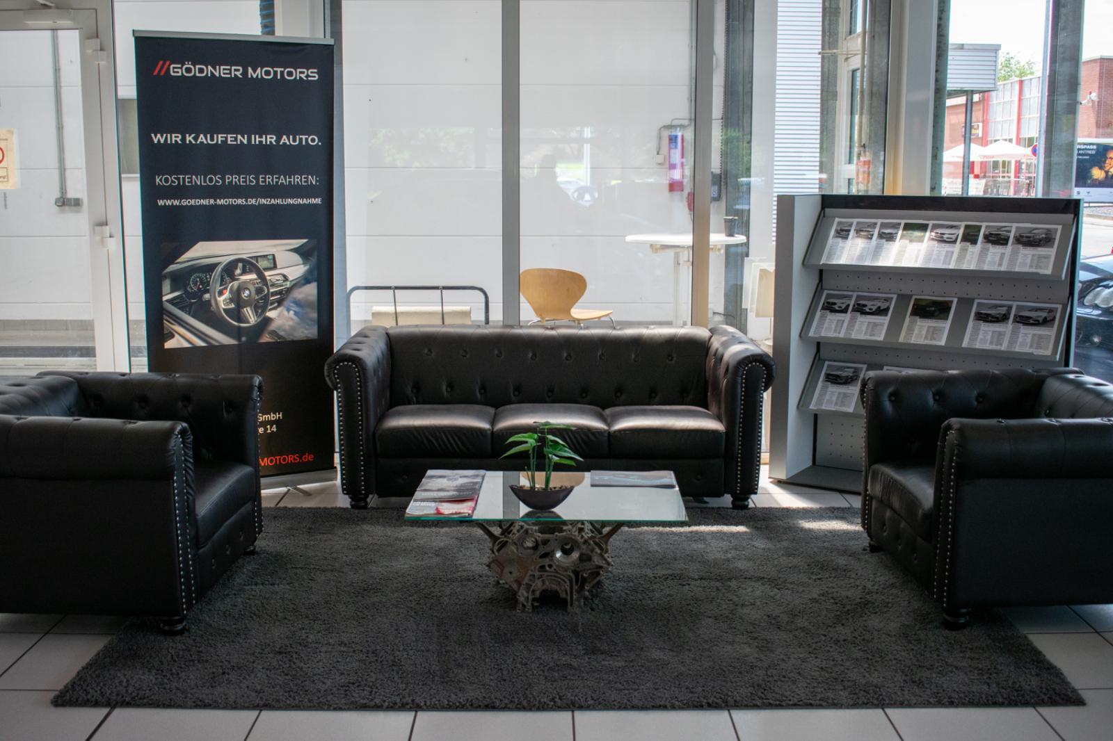 showroom-image-top