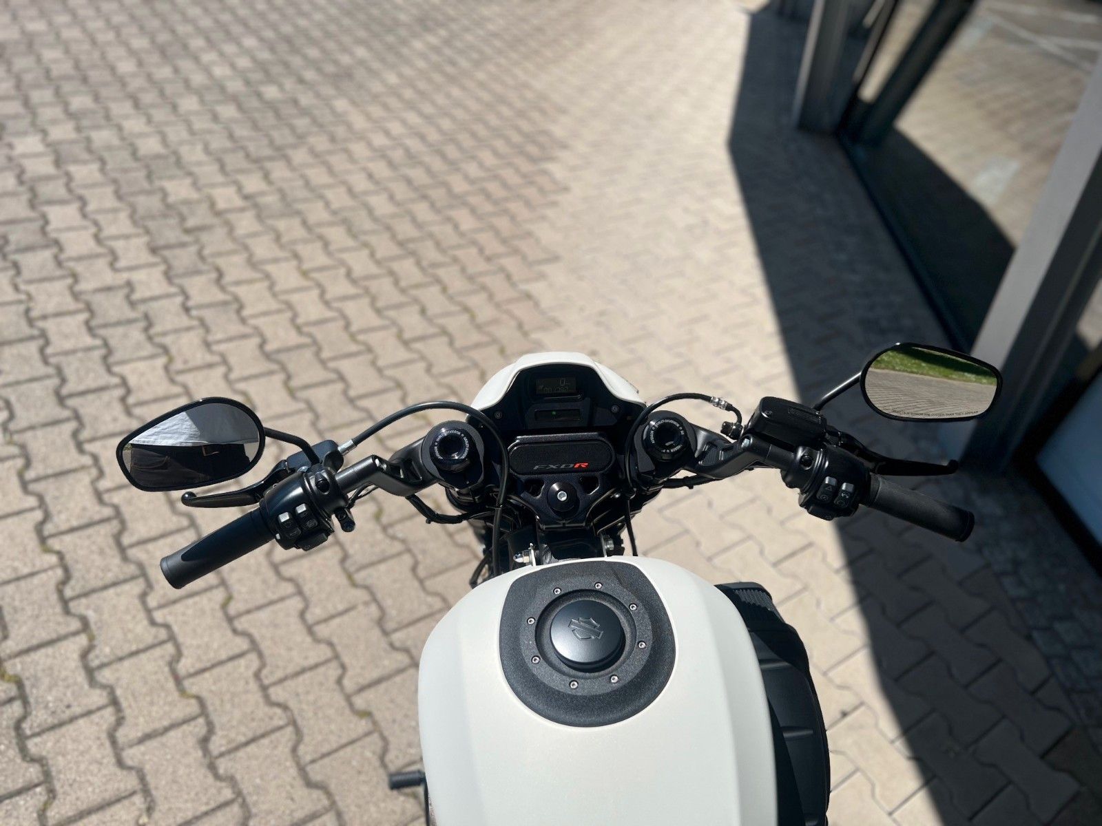 Fahrzeugabbildung Harley-Davidson FXDR 114 - Top Gepflegt - Neuwertig - Kesstech