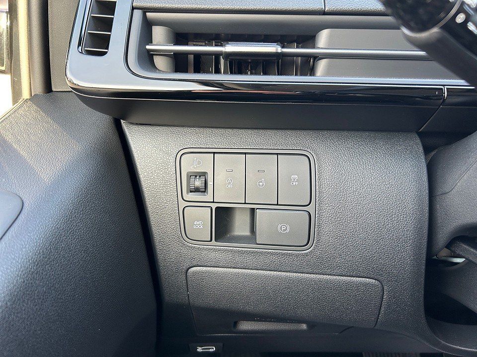 Fahrzeugabbildung Hyundai STARIA 9SITZER 2.2 CRDi 8AT 4WD PRIME PANO 1HD++