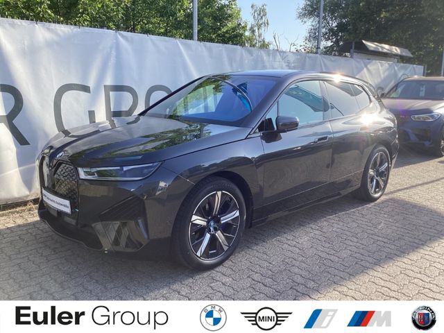 BMW iX xDrive 40 HUD AHK Navi HarmanKardon 360 Kamer