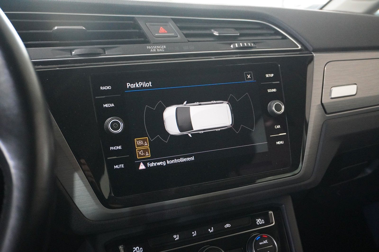 Fahrzeugabbildung Volkswagen Touran 2.0 TDI COMFORTLINE KLIMA/PDC/USB/ALU/BT