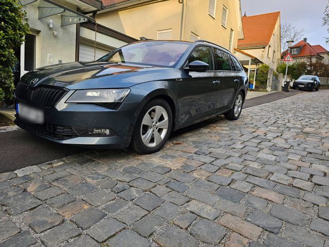 Skoda Superb Combi 2.0 TDI Sportline, DSG,...