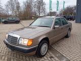Mercedes-Benz 250D,2HAND,ABS,AHK,el.Schiebedach,8FACHB.TÜV NEU - Mercedes-Benz 250 mit Diesel-Antrieb: Limousine