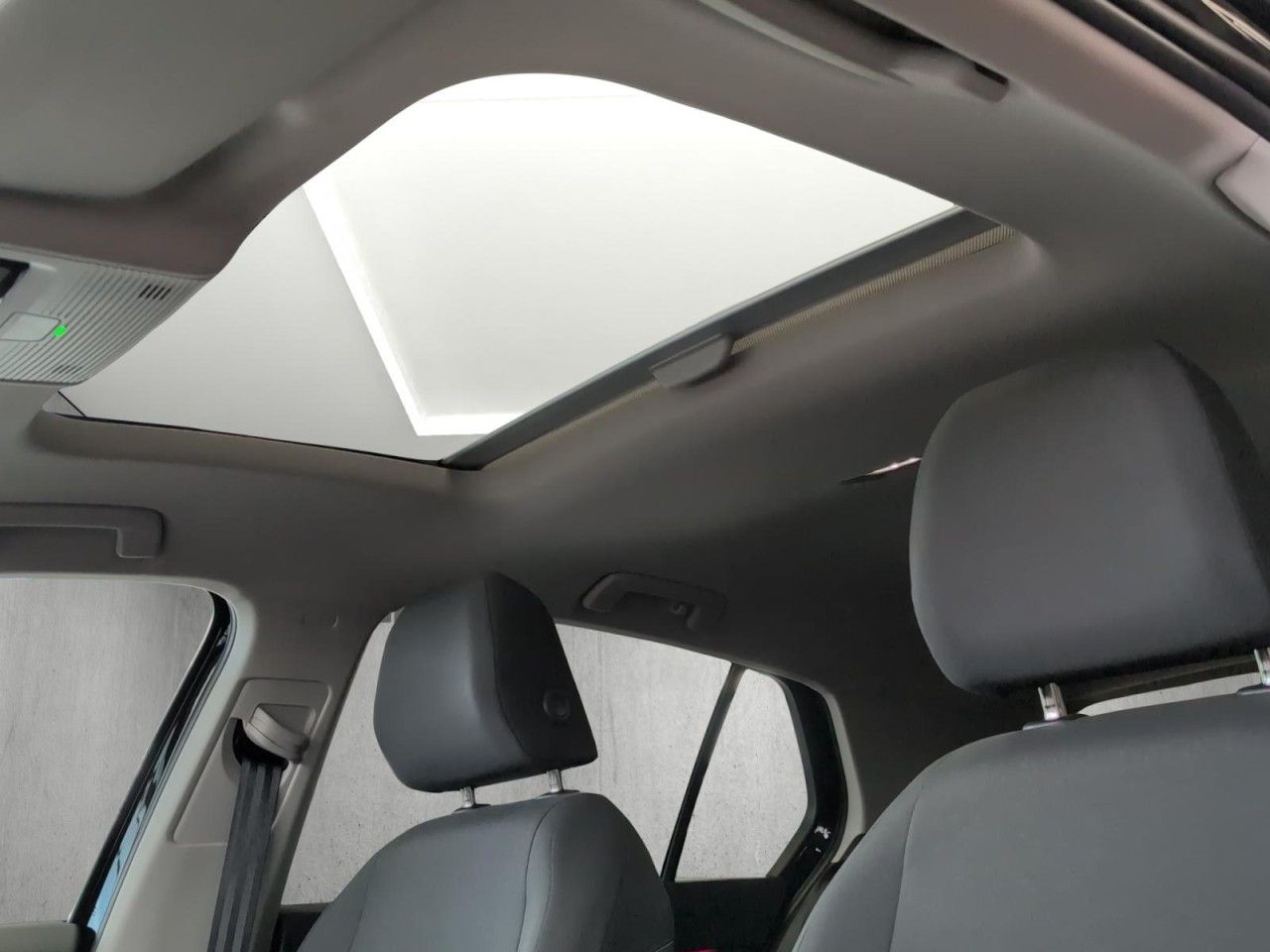 Golf ACTIVE 2.0 TDI Klima Navi Einparkhilfe