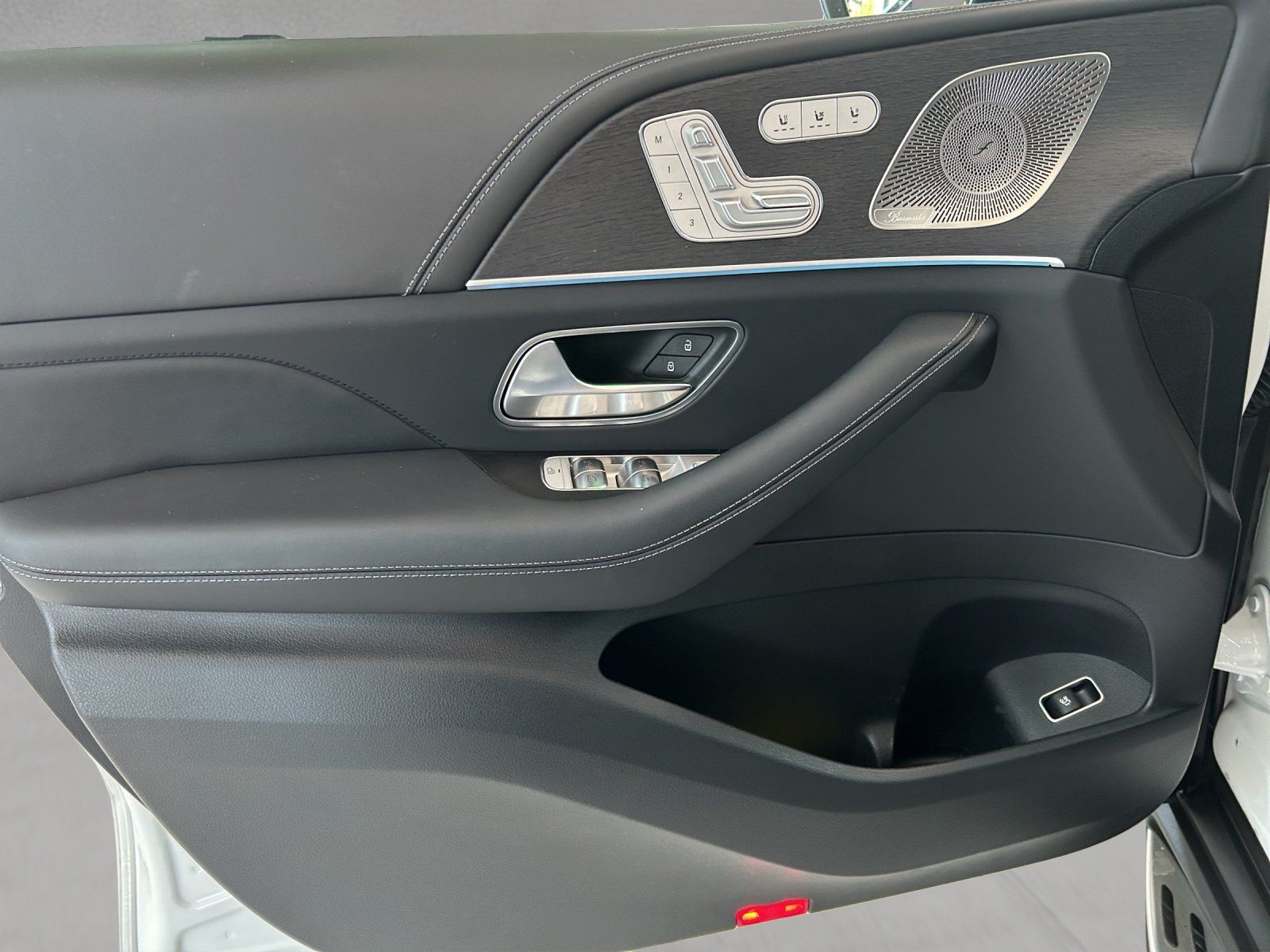Fahrzeugabbildung Mercedes-Benz GLS450d AMG Prem+ DISTR Standh AHK Massage 6xSHZ