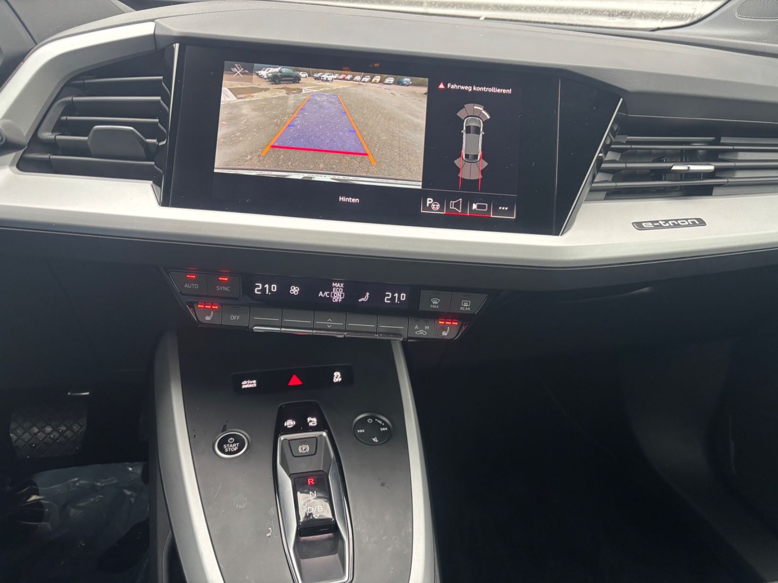 Fahrzeugabbildung Audi Q4 e-tron Sportback 40 KAM SHZ