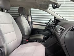 Fahrzeugabbildung Volkswagen Touran 1.5 TSI Comfortline --ACC/AHK/STHZG/17LM