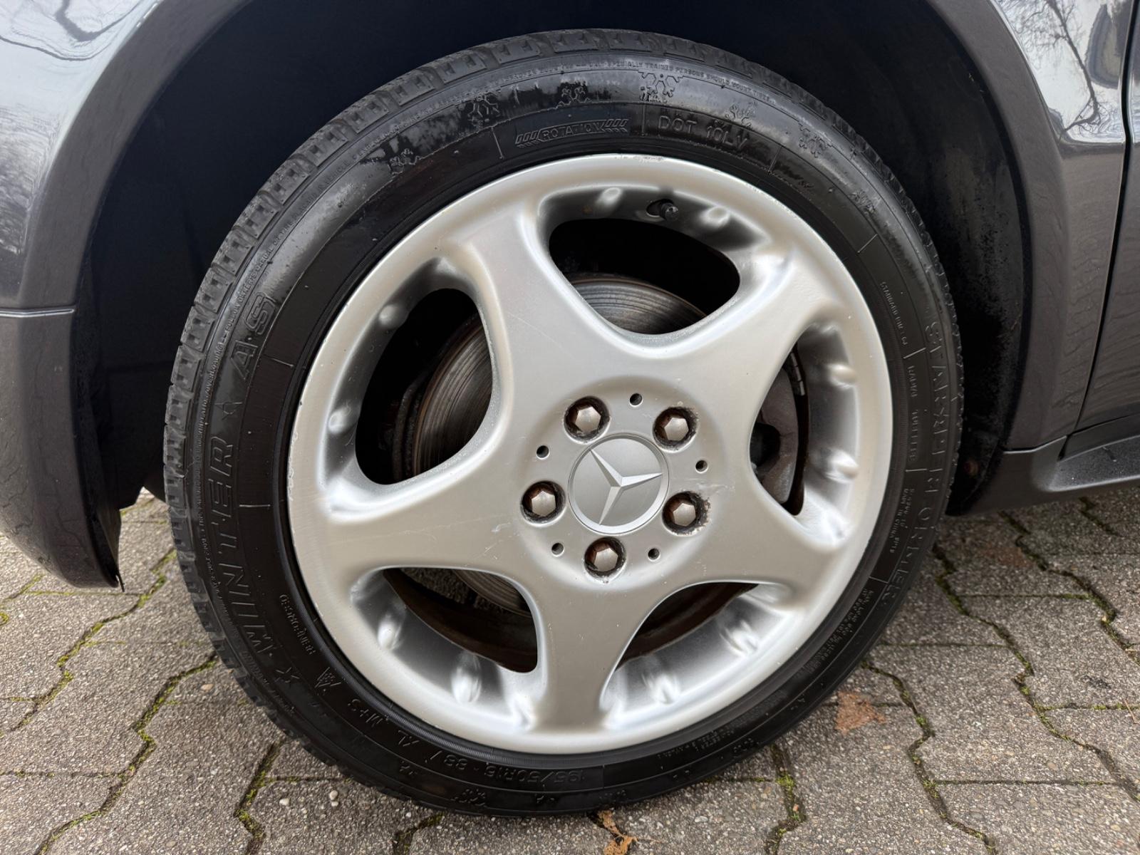 Mercedes-Benz A 190 AVANTGARDE*KLIMA*LEDER*TÜV/ASU 01/2027*TOP