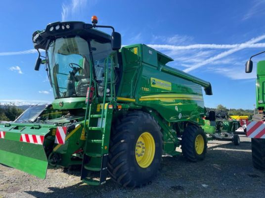 John Deere T550