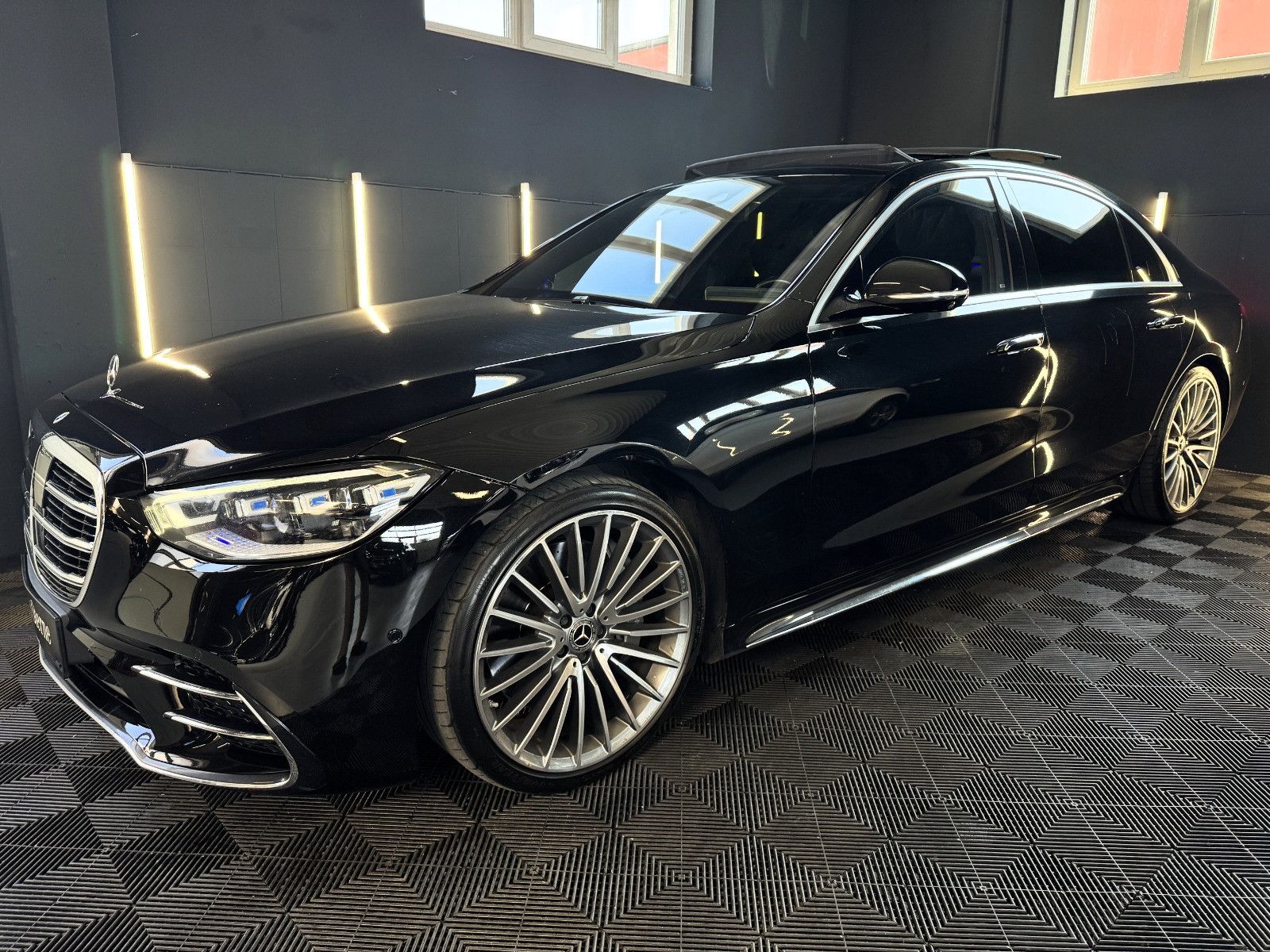 Mercedes-Benz S 580 4Matic L AMG 1.HD.UPE 194632,00€ 4DSound..