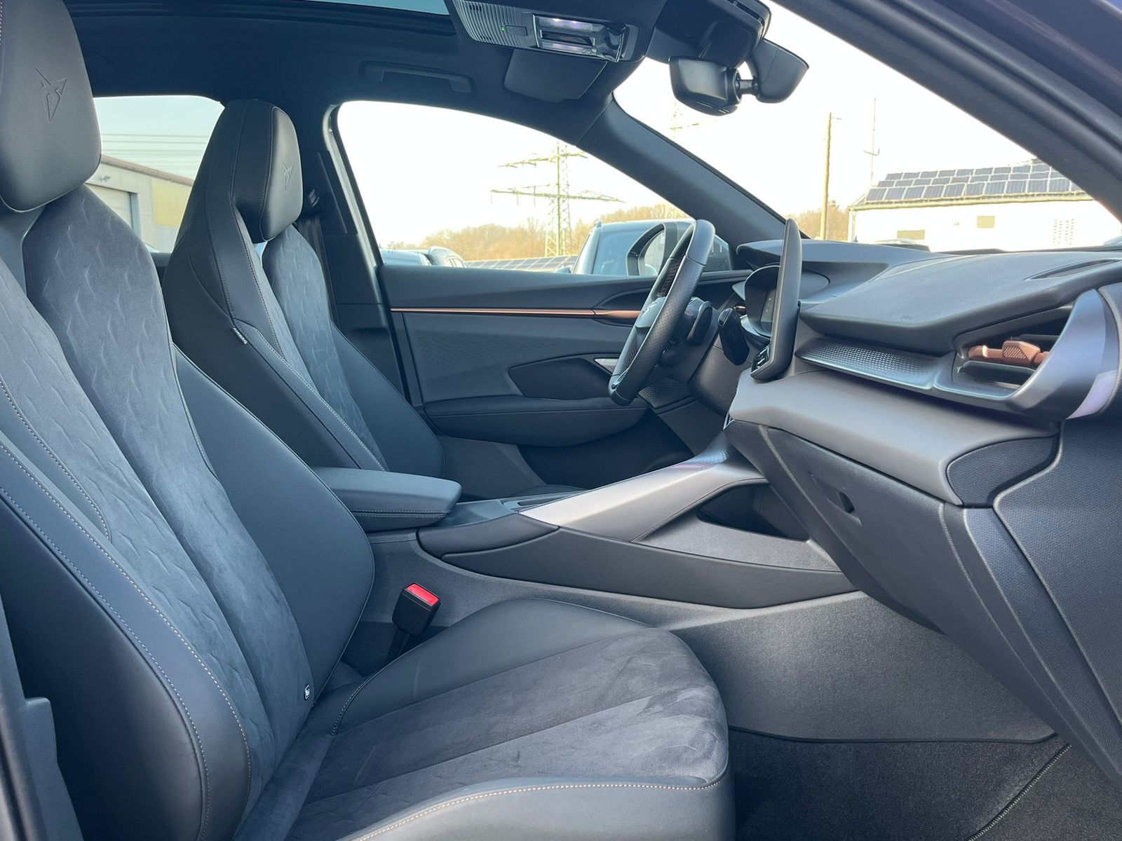 Fahrzeugabbildung CUPRA Terramar 2.0 TSI 4D VZ HUD*MATRIX*PANO*DCC*20"