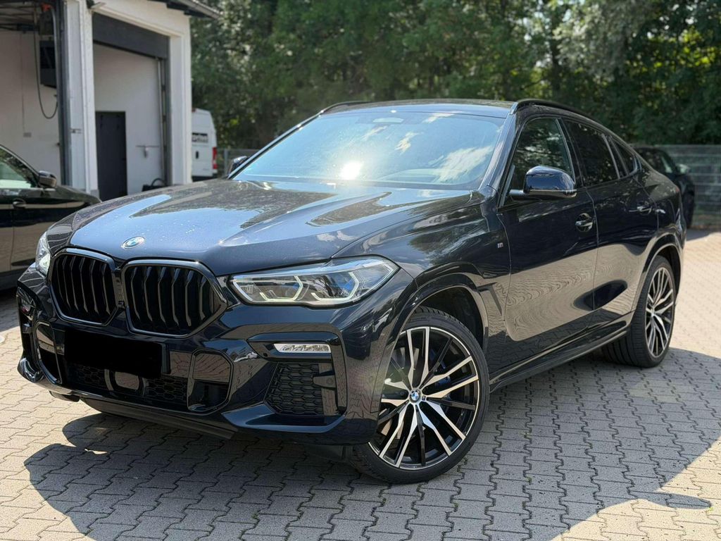 Image of BMW X6 M
