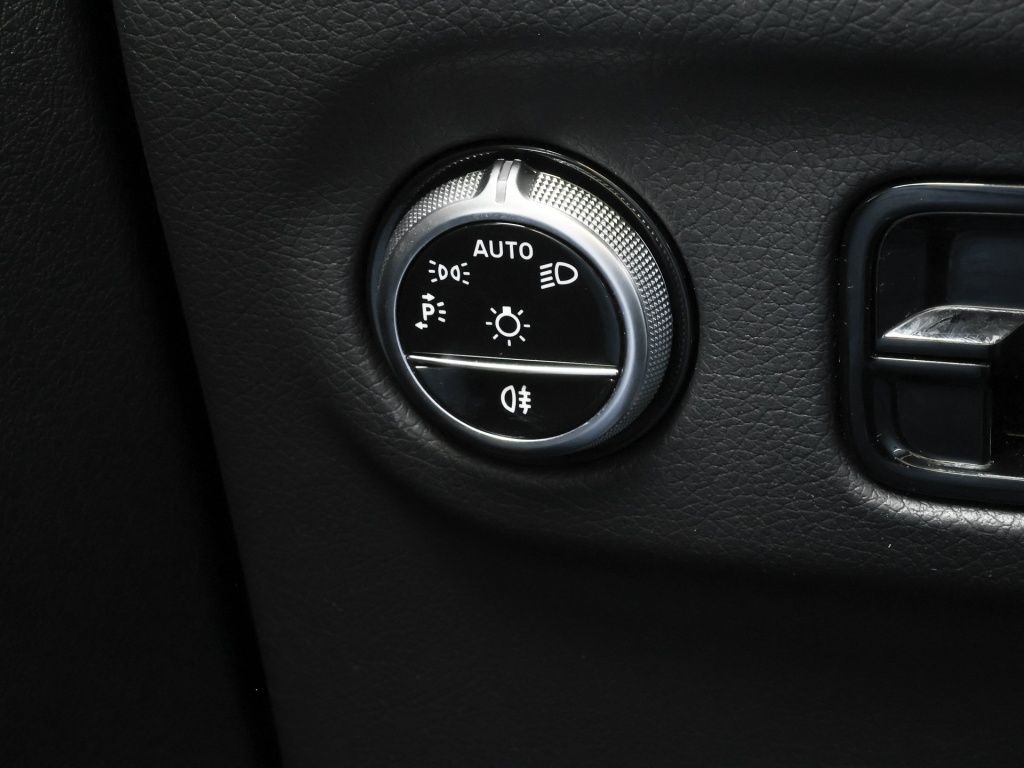 Mercedes-Benz EQE 300 AMG-Sport Pano Night AIRM Ambiente LED foto 15
