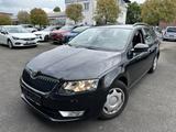Skoda Octavia Combi Active/KLIMA/PDC/AHK/Bluetooth/TÜV