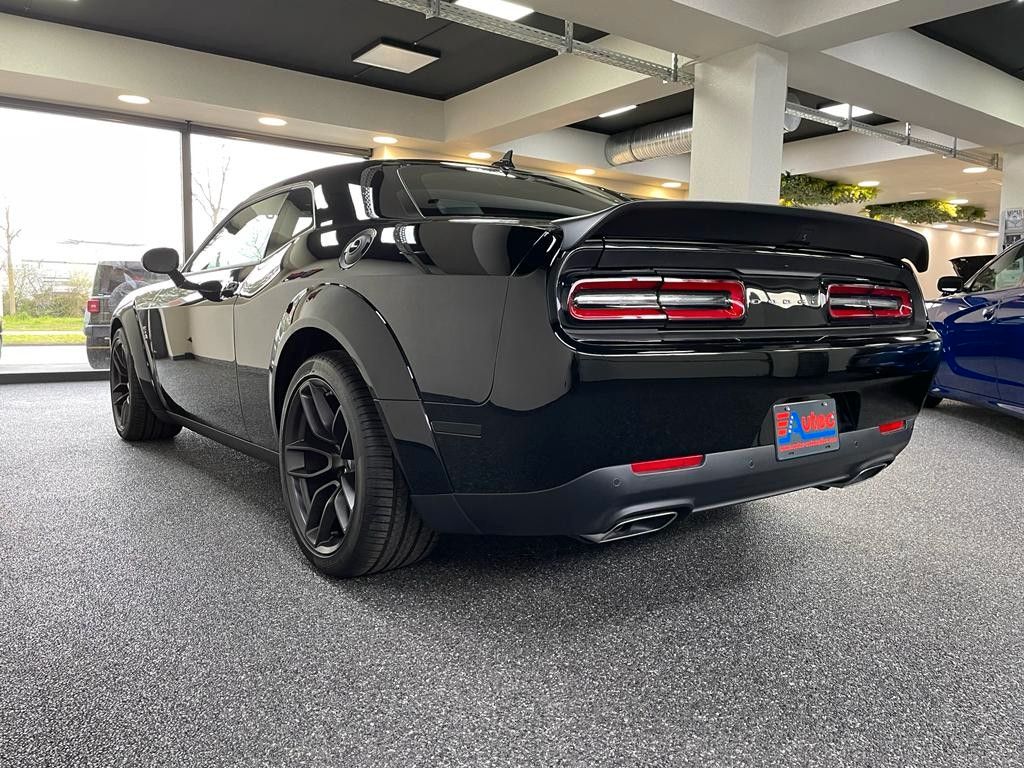Fahrzeugabbildung Dodge CHALLENGER R/T WIDEBODY SCAT PACK -CARBONE