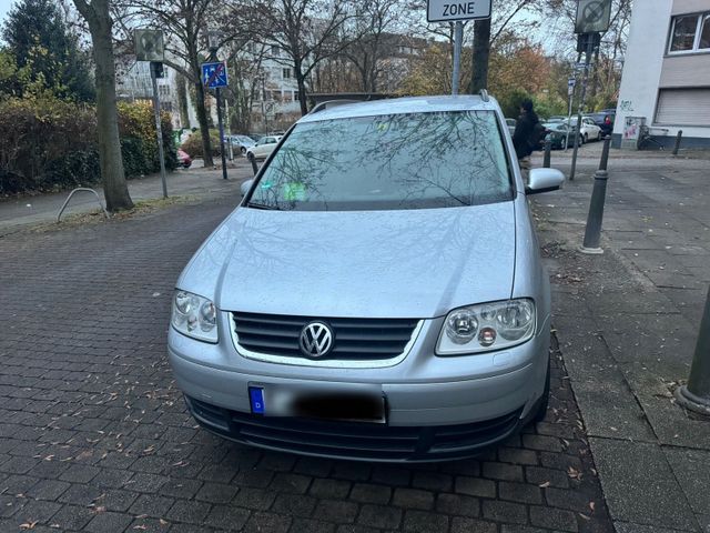 Volkswagen VW  Touran 1,6, FSI 7 sitzen Binzen