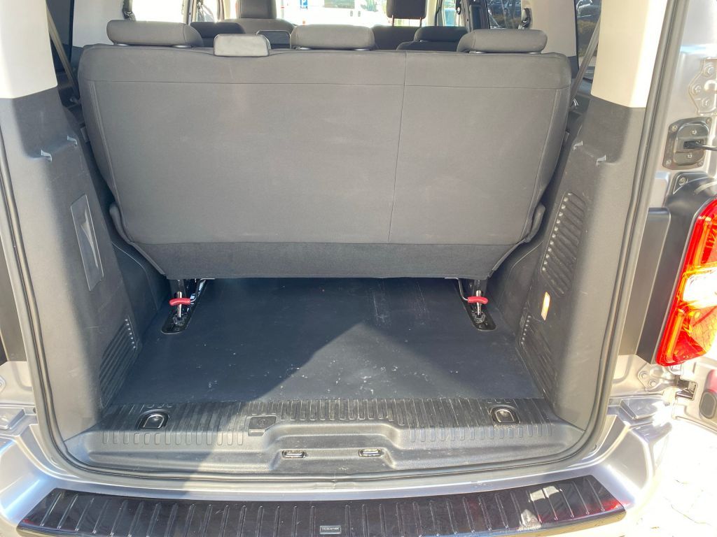 Fahrzeugabbildung Citroën Jumpy M Diesel 145 S&S EAT8 *8-Sitzer*Kamera*