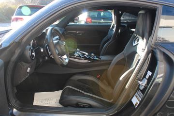 Fahrzeugabbildung Mercedes-Benz AMG GT 4.0 V8 DCT PERFSITZE-PANO-BURMESTER-GTR