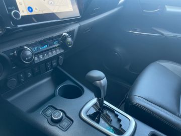 Toyota Hilux 2.8D 4x4 Double Cab Executive *LED*LEDER*