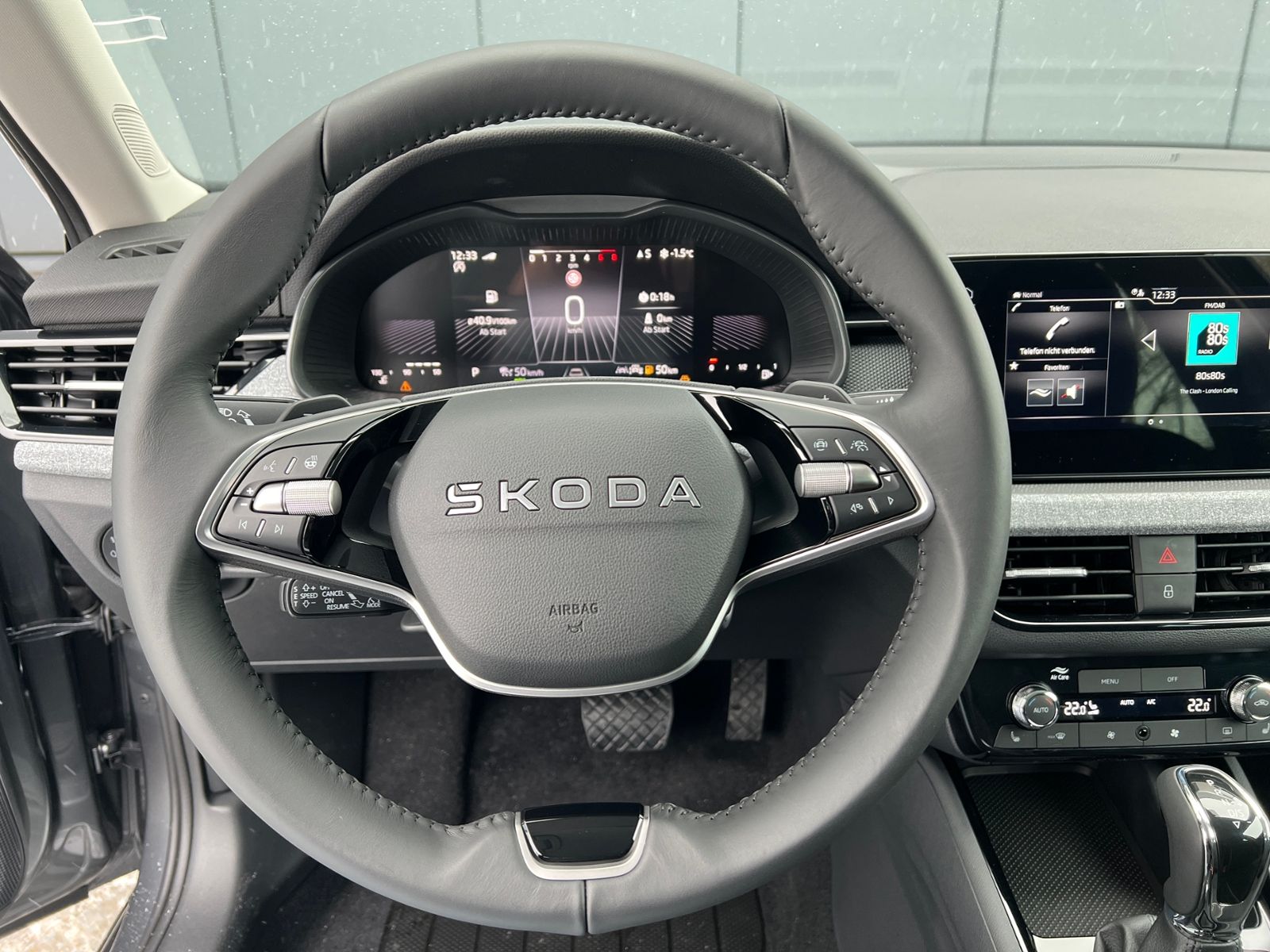 Fahrzeugabbildung SKODA Kamiq Selection 1.0 TSI DSG *Vorb. AHK, LED, ACC