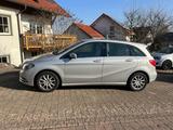 Mercedes-Benz B 200 -