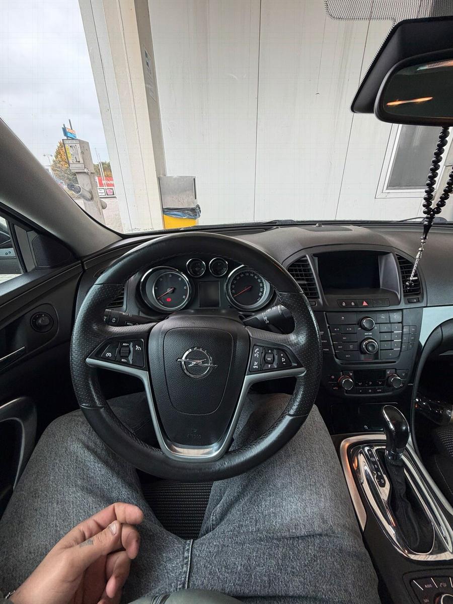 Opel Insignia 2013 — photo 12