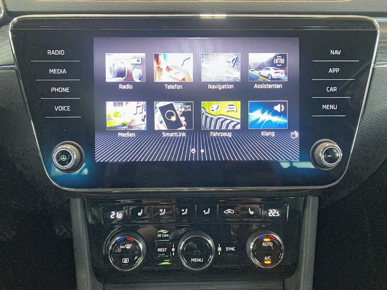 Skoda Superb Combi Style 2.0 TDI NAVI AHK KAM ACC LED foto 14