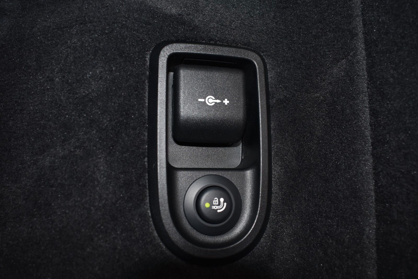Fahrzeugabbildung BMW 530d Touring xDrive MSport LASER/HUD/KEYLESS/AHK