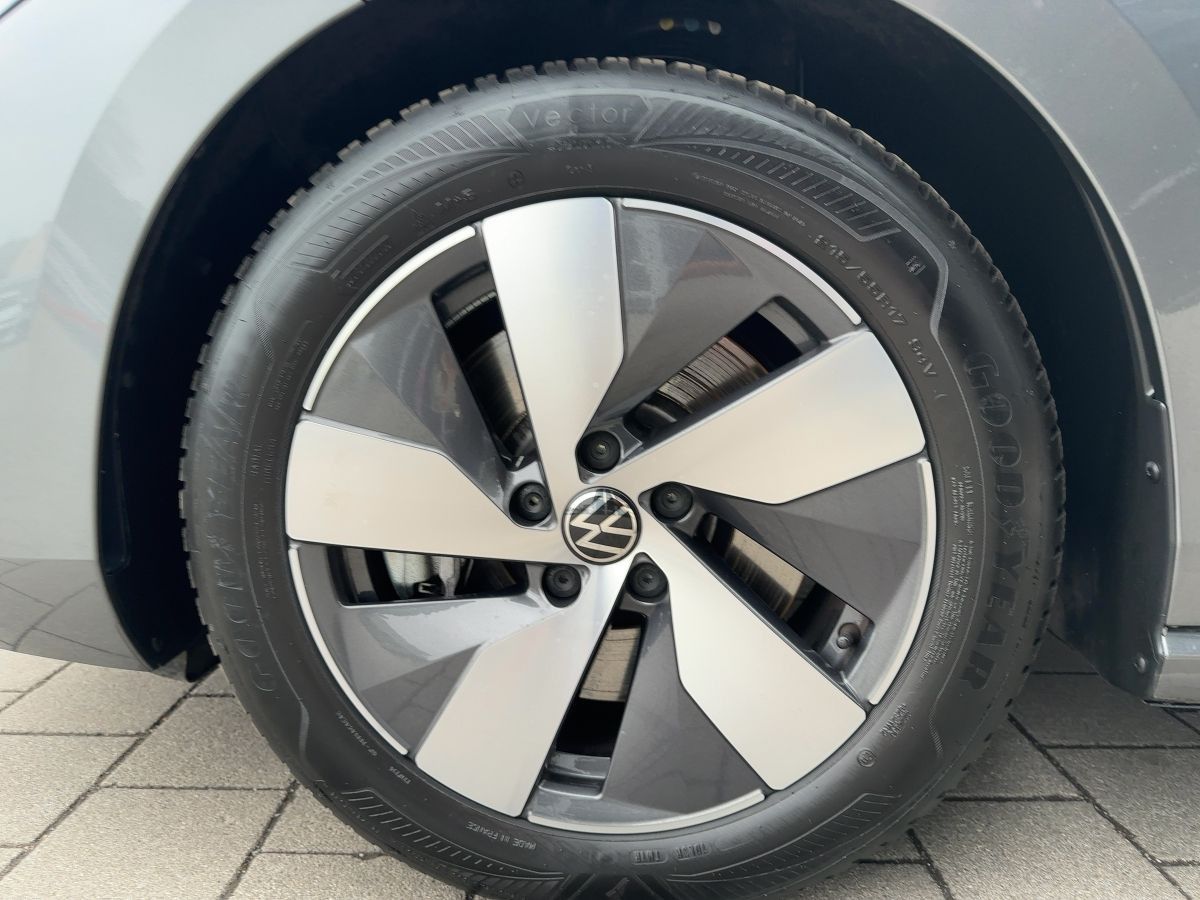 Volkswagen Passat Variant - Bild 15