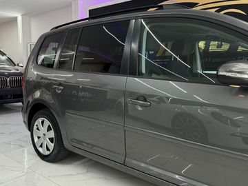 Volkswagen Touran - 5