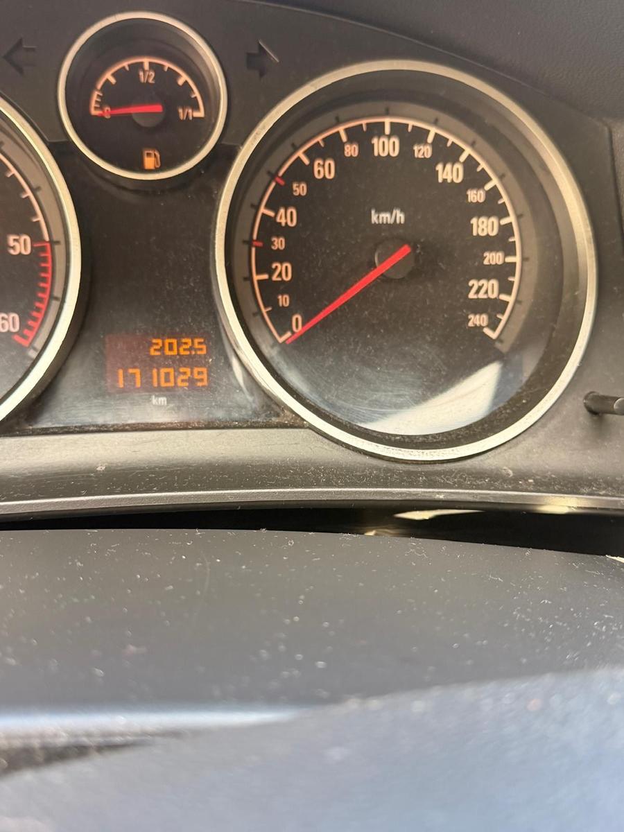 Opel Astra 2005 — photo 7