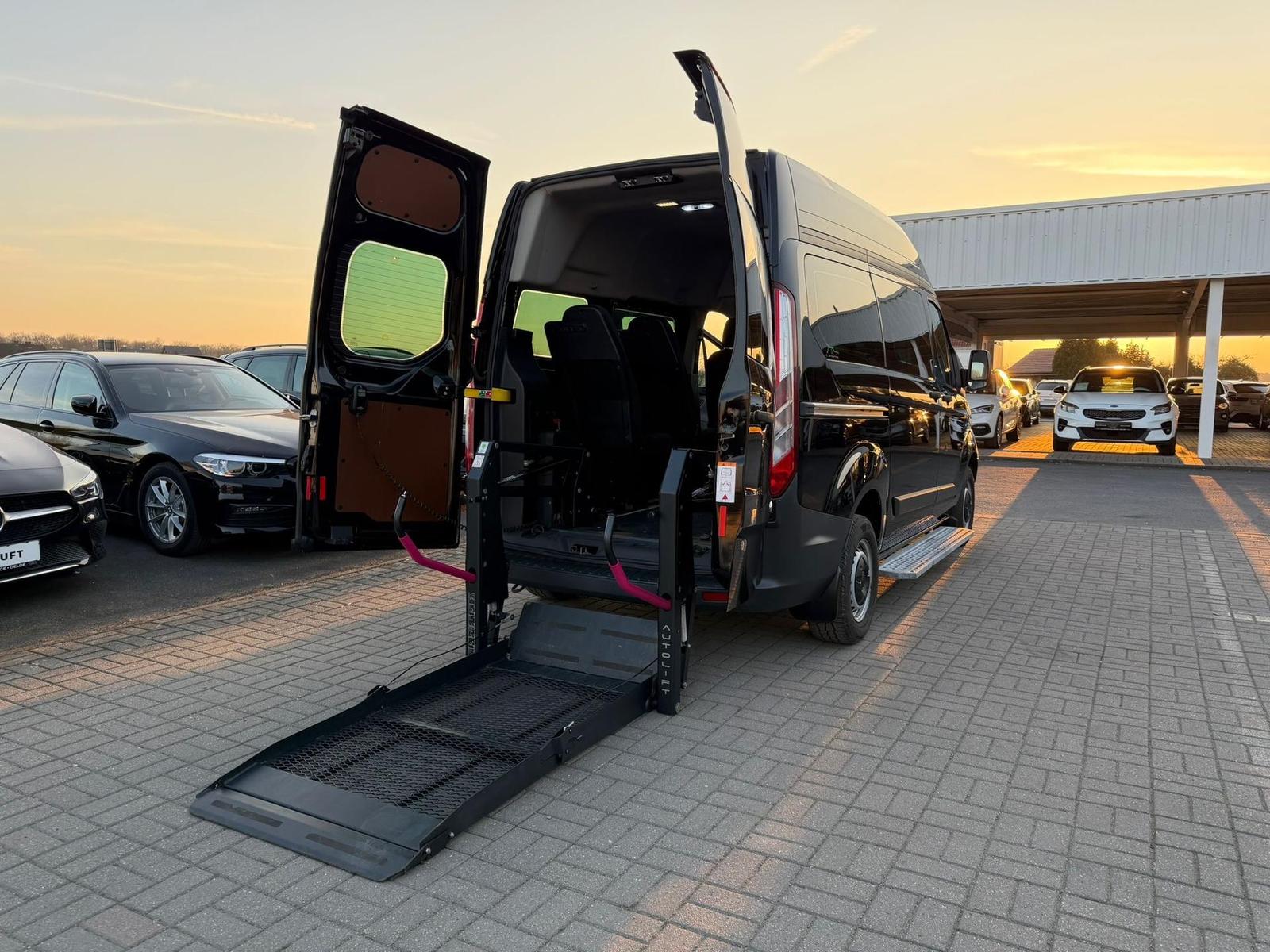 Ford Transit Custom Ambiente Behindertengerecht