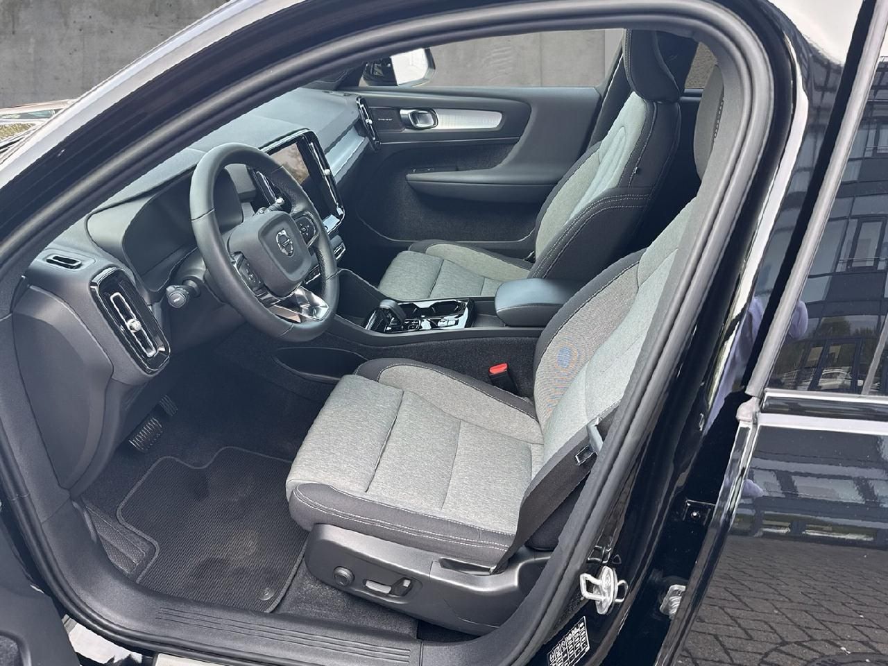Fahrzeugabbildung Volvo XC40 T5 Plus Dark Plug-In Hybrid