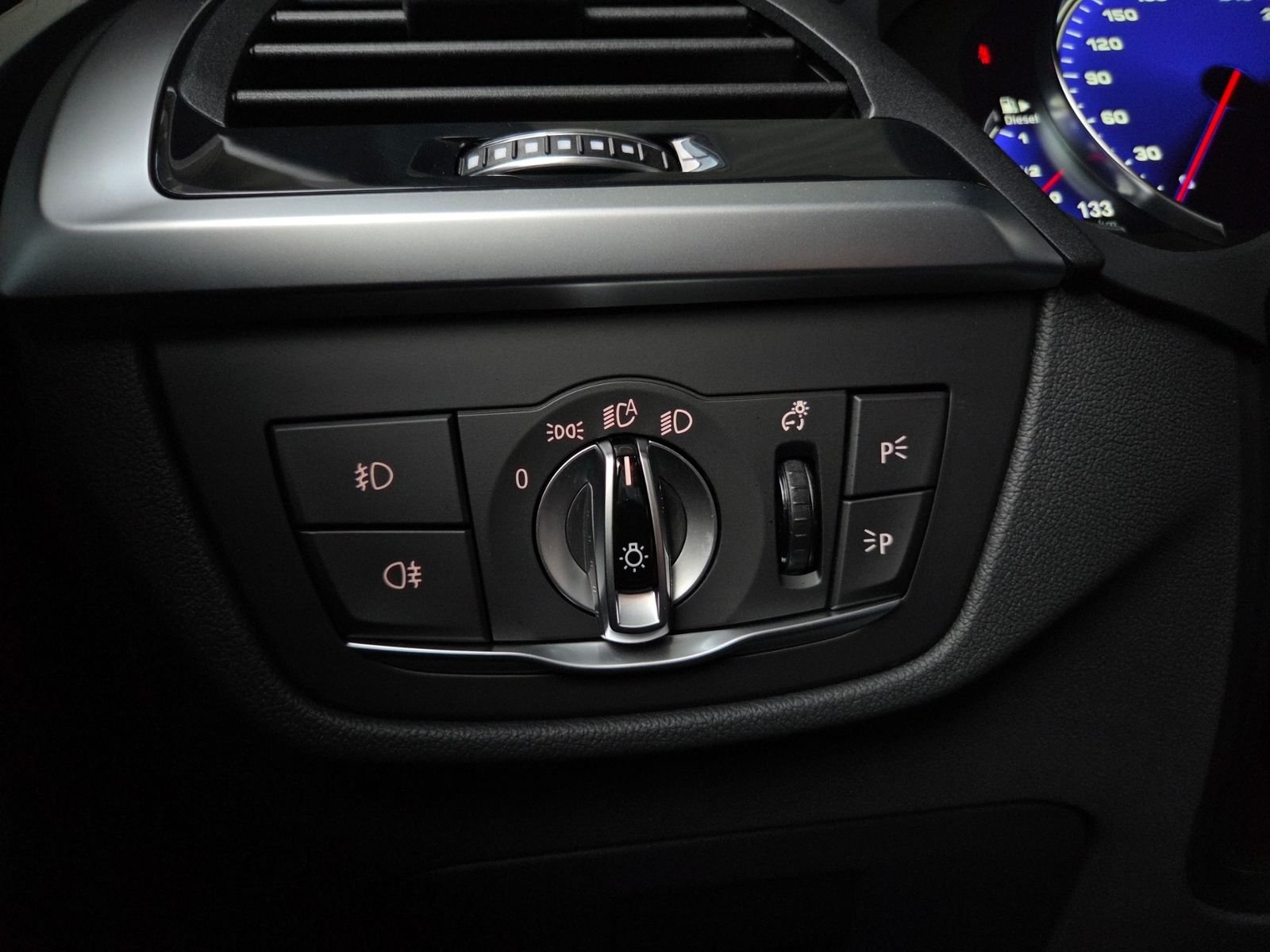 Fahrzeugabbildung BMW X3 M40d AHK xDrive LED NAV PDC SHZ