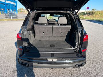 BMW X7 M50 - 11
