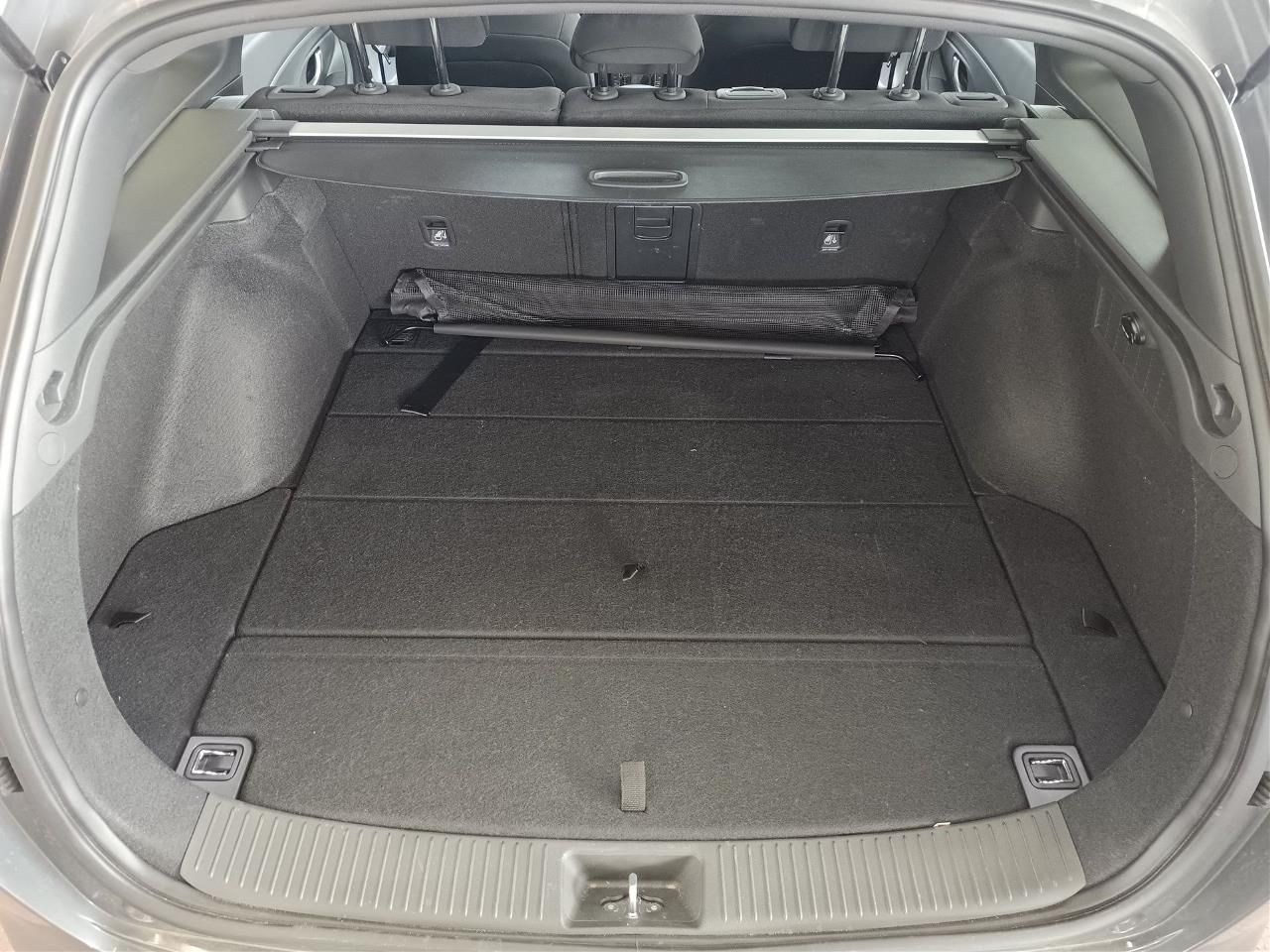 Fahrzeugabbildung Hyundai i30 1.5 T-GDI ADVANTAGE PANO*LED*SHZ*LHZ*NAVI***