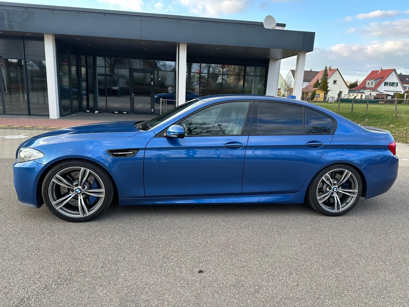 BMW M5 Head Up/Soft Close/H&K