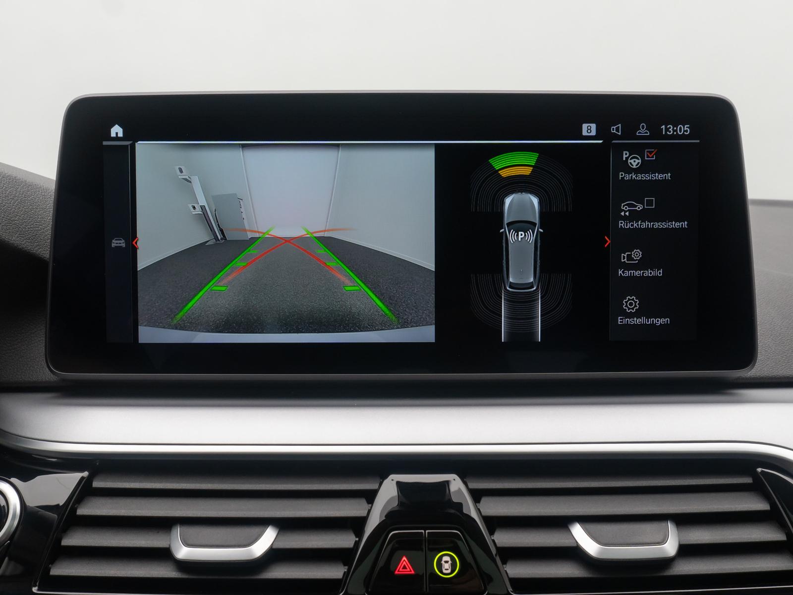 BMW 520d Kamera HUD Alarm Panorama DAB Leder Sport