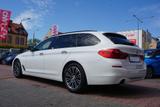 BMW 530i Touring Sport Line Aut. Navi LED AHK Kamera - BMW 530 mit Benzin-Antrieb: Weiß
