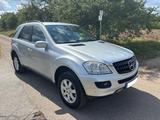 Mercedes-Benz ML 280 CDI 4MATIC - - Mercedes-Benz ML 280 von privat