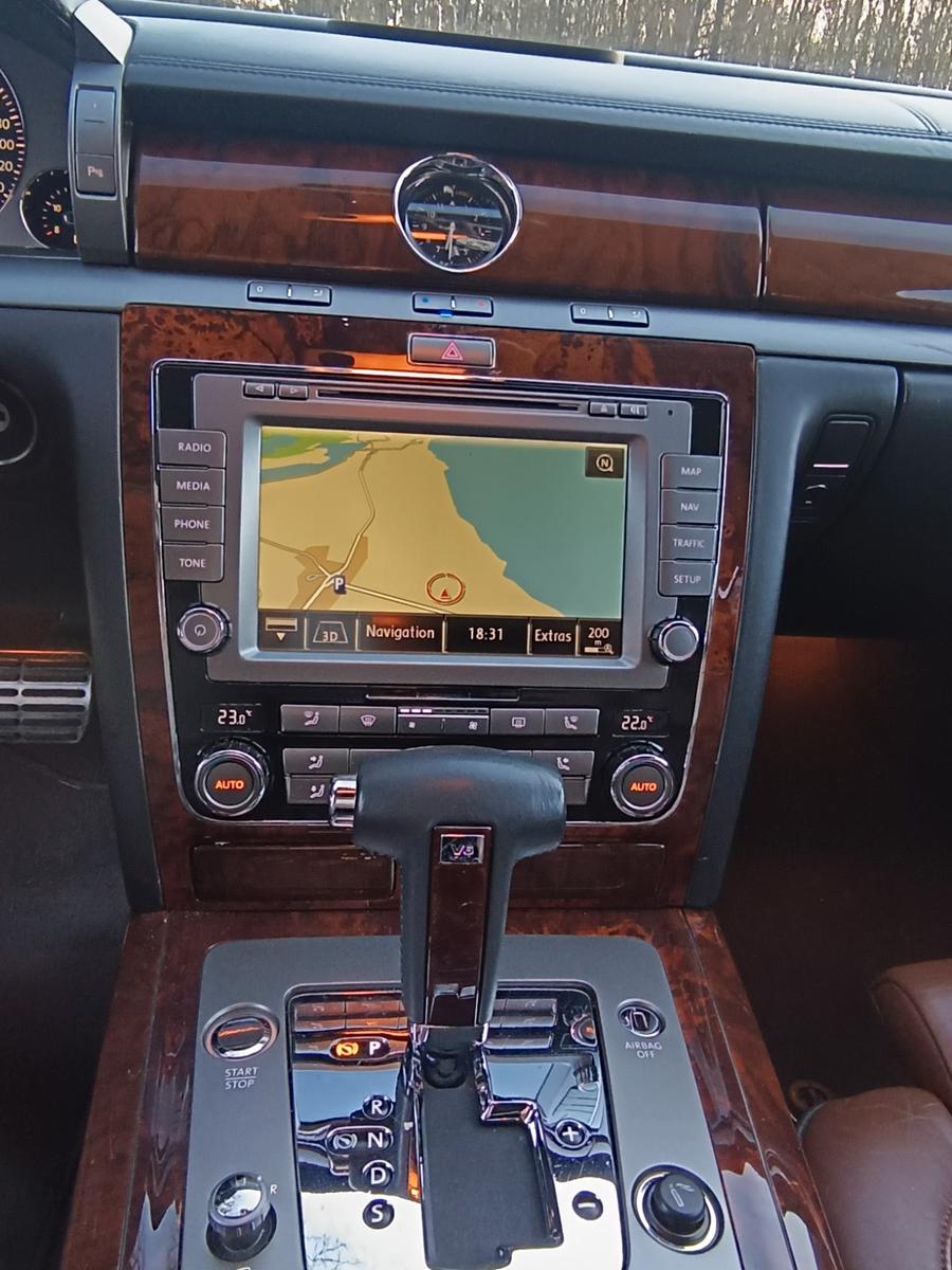 Volkswagen Phaeton 3.0 V6 TDI lang 4MOT. Tiptronic 4-Si...