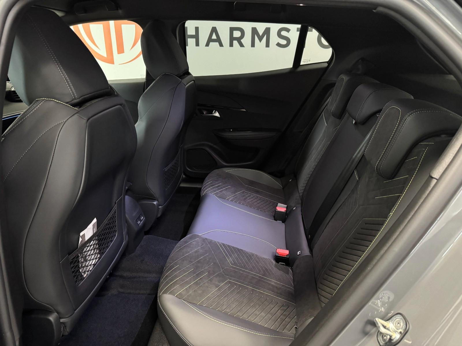Peugeot 2008 Hybrid 145 GT Exclusive AHK 360Grad Kam.